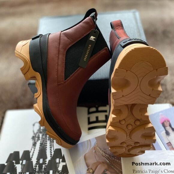 Sorel Brex Chelsea Lug Sole Boots - Picture 9 of 12